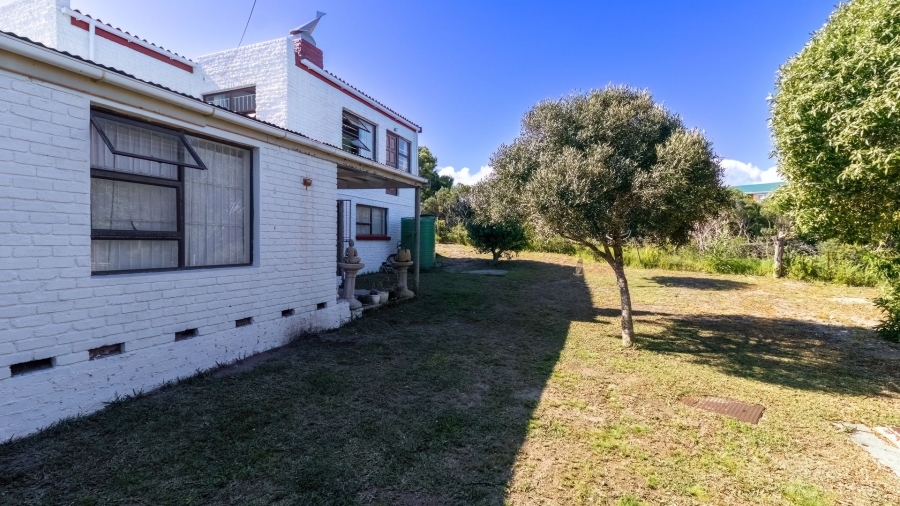 4 Bedroom Property for Sale in Pearly Beach Western Cape
